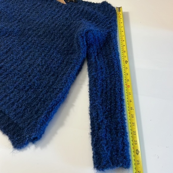 HUMILITY made in Italy Beautiful royal blue mohair/wool blend sweater NWT - Picture 12 of 13